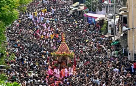 PURI RATH YATRA 2026: रथ यात्रा के पहले दिन भगदड़, एक श्रद्धालु की मौत की खबर, 200 से अधिक घायल PURI RATH YATRA 2026: रथ यात्रा के पहले दिन भगदड़, एक श्रद्धालु की मौत की खबर, 200 से अधिक घायल
