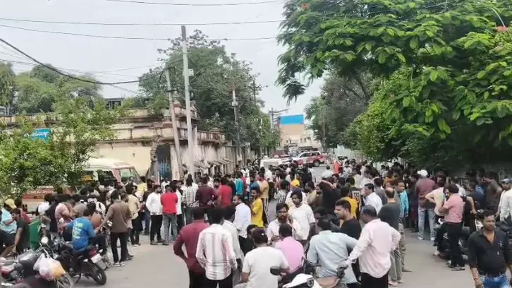 MP Crime : पुरानी रंजिश में दो सगे भाइयों की हत्या, मुख्य आरोपी के पैर में लगी पुलिस की गोली, 5 गिरफ्तार