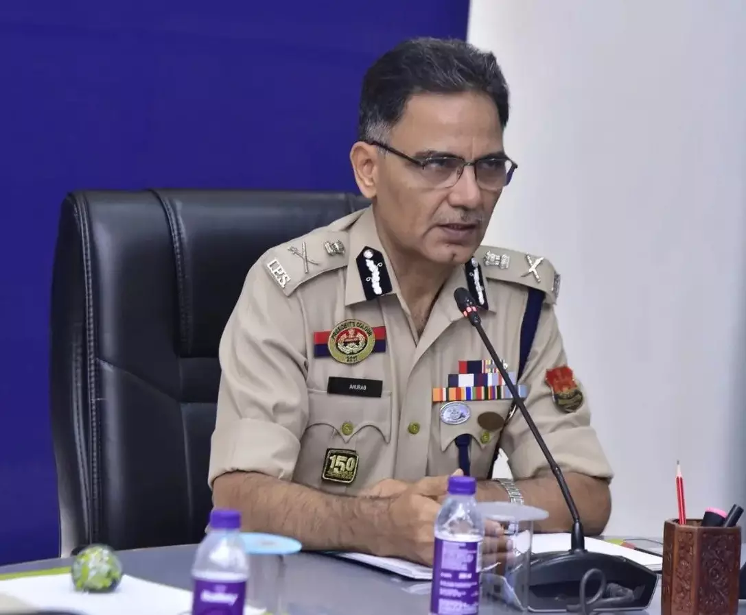 Tripura: त्रिपुरा के DGP अनुराग धनखड़ की संदिग्ध मौत, पुलिस मुख्यालय में मिला शव, मचा हड़कंप Tripura: त्रिपुरा के DGP अनुराग धनखड़ की संदिग्ध मौत, पुलिस मुख्यालय में मिला शव, मचा हड़कंप