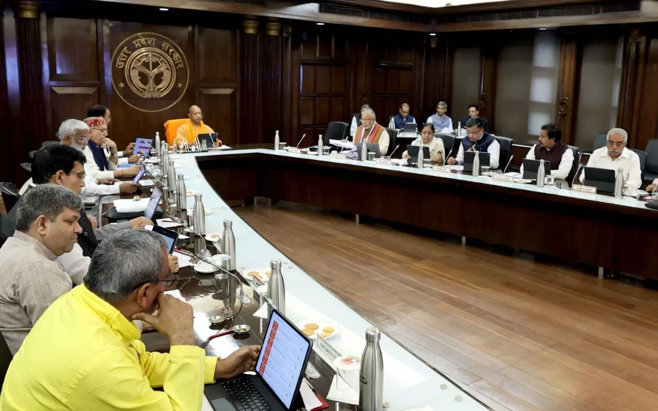 UP Cabinet : योगी कैबिनेट के 18 बड़े फैसले: छात्राओं को स्कूटी, महिलाओं के लिए हॉस्टल, नए एक्सप्रेसवे और इलेक्ट्रिक बसों को मंजूरी UP Cabinet : योगी कैबिनेट के 18 बड़े फैसले: छात्राओं को स्कूटी, महिलाओं के लिए हॉस्टल, नए एक्सप्रेसवे और इलेक्ट्रिक बसों को मंजूरी