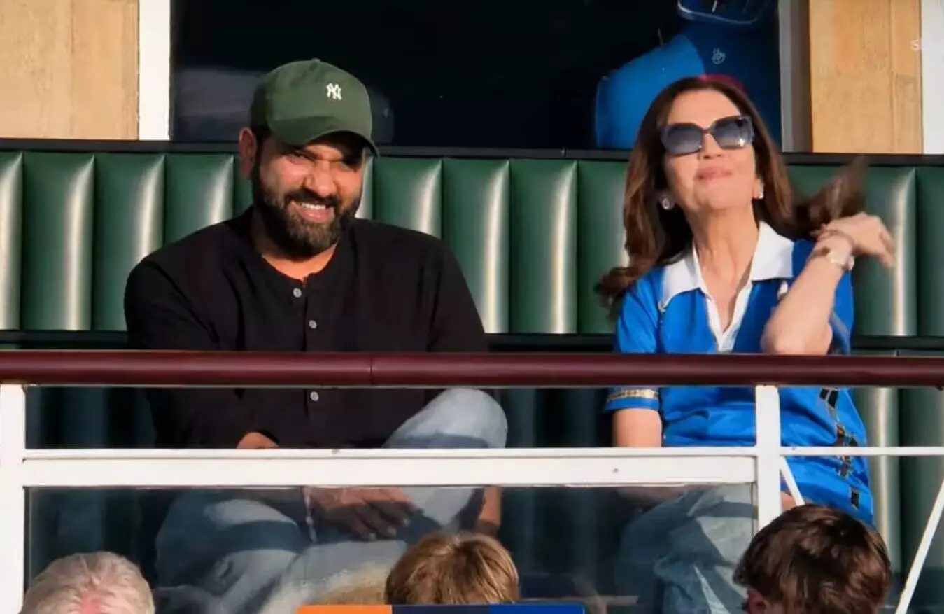 Rohit Sharma: द हंड्रेड का मैच देखने पहुंचे रोहित शर्मा, नीता अंबानी भी आई नजर Rohit Sharma: द हंड्रेड का मैच देखने पहुंचे रोहित शर्मा, नीता अंबानी भी आई नजर