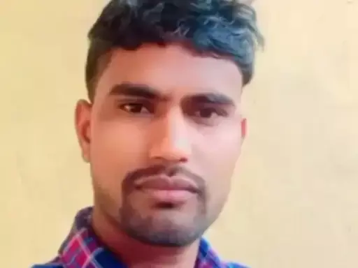 Bihar News : शुगर मिल में काम करने के दौरान 30 फीट ऊंचाई से गिरा मजदूर, अस्पताल पहुंचने से पहले हुई मौत