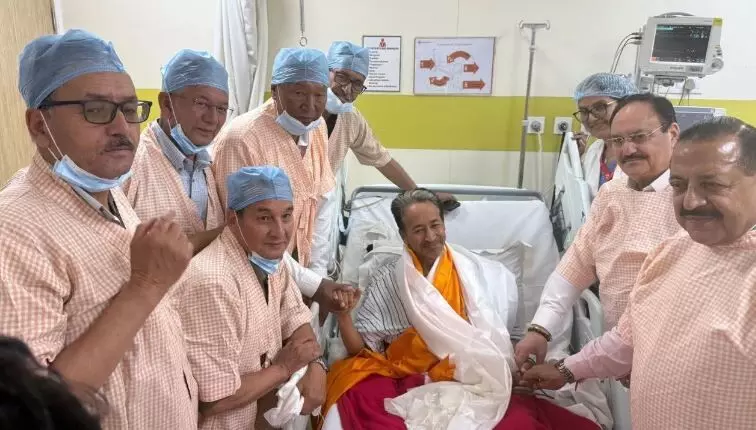Sonam Wangchuk Hunger Strike: 26 दिन बाद सोनम वांगचुक ने तोड़ा अनशन, JP नड्डा-जितेंद्र सिंह से मुलाकात के बाद लिया फैसला, सरकार ने मानी की शर्त?