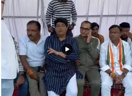 Raipur City News: 18 घंटे बाद खत्म हुआ कांग्रेस का धरना,बैज बोले- एक हफ्ते में भाजपा कार्यकर्ताओं पर होगी FIR, पुलिस ने लिखित आश्वासन दिया Raipur City News: 18 घंटे बाद खत्म हुआ कांग्रेस का धरना,बैज बोले- एक हफ्ते में भाजपा कार्यकर्ताओं पर होगी FIR, पुलिस ने लिखित आश्वासन दिया