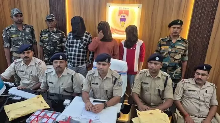 Jharkhand Crime : ‘परी से मिलाने’ के झांसे का खौफनाक अंत, रांची में तांत्रिक की हत्या; राष्ट्रीय स्तर का वेटलिफ्टर समेत 3 गिरफ्तार Jharkhand Crime : ‘परी से मिलाने’ के झांसे का खौफनाक अंत, रांची में तांत्रिक की हत्या; राष्ट्रीय स्तर का वेटलिफ्टर समेत 3 गिरफ्तार