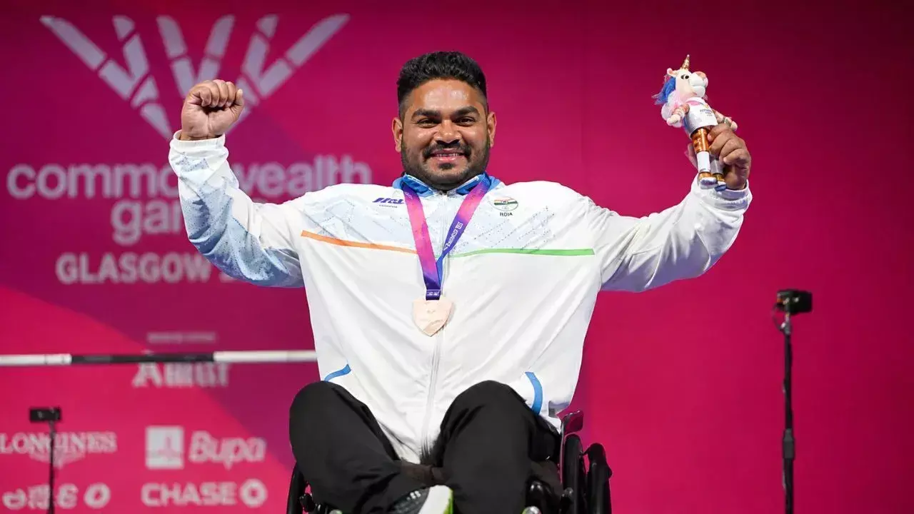 Commonwealth Games 2026: पैरा पावरलिफ्टर झंडू कुमार ने रचा इतिहास, भारत को दिलाया पहला मेडल Commonwealth Games 2026: पैरा पावरलिफ्टर झंडू कुमार ने रचा इतिहास, भारत को दिलाया पहला मेडल
