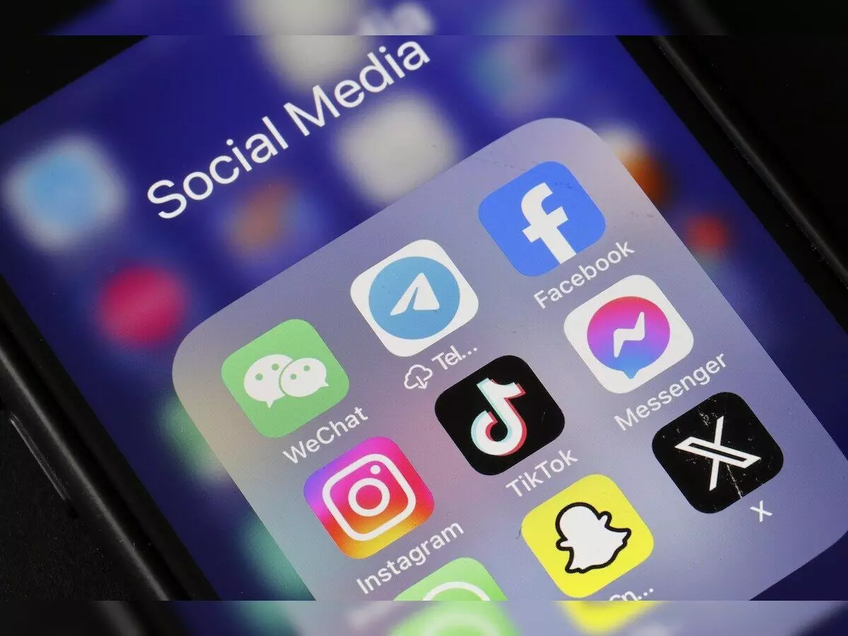 Social Media Restrictions: 16 साल से कम उम्र के बच्चे नहीं कर सकेंगे सोशल मीडिया पर पोस्ट और कमेंट, यहां की सरकार ला रही नए नियम