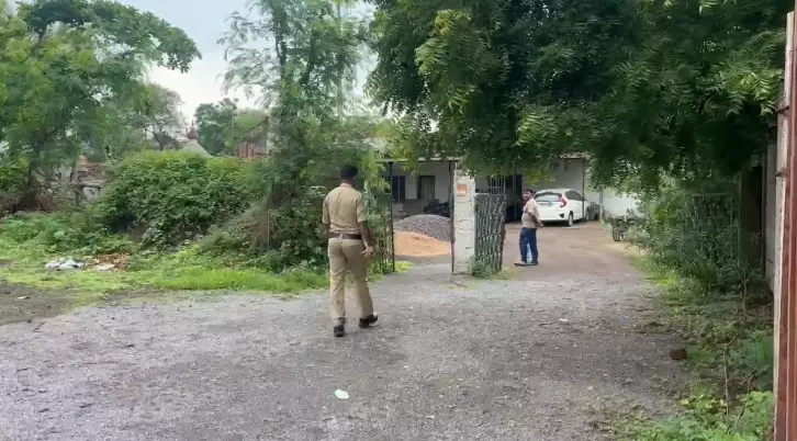 CG News : बलौदाबाजार में ED-IT की संयुक्त छापेमारी, कारोबारी राजकुमार सराफ के ठिकाने पर देर रात से जांच जारी