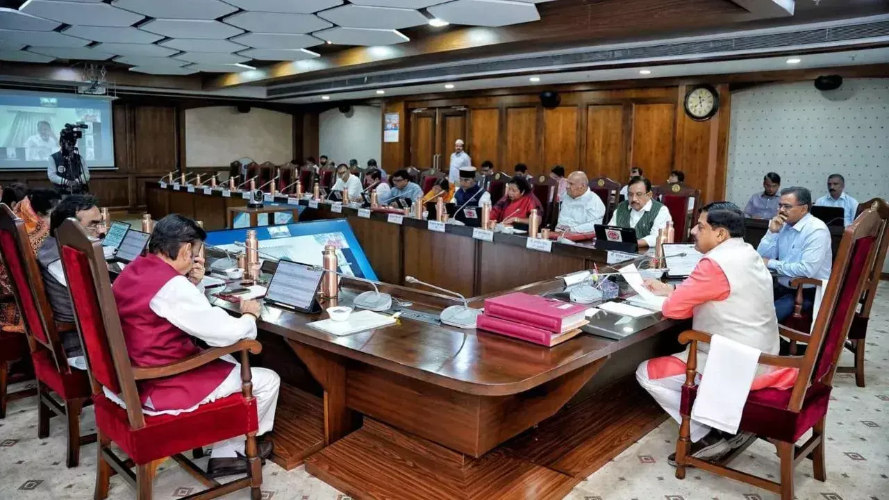 MP Cabinet Decisions: मोहन कैबिनेट के बड़े फैसले, जल संरक्षण योजनाओं को 5 साल की मंजूरी, भोपाल में बनेगा ड्रोन सेंटर