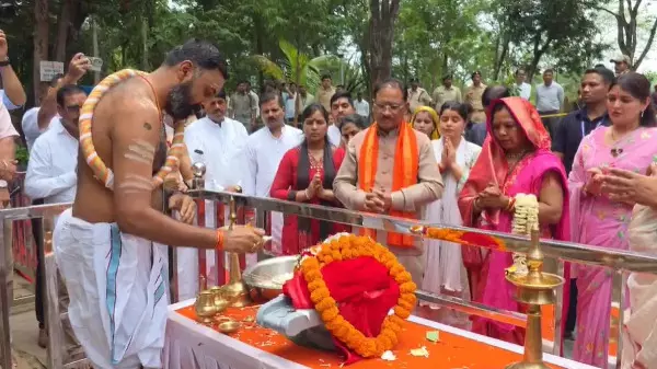 CM Vishnu Deo Sai Announcement : सावन में कांवड़ियों पर हेलिकॉप्टर से होगी पुष्पवर्षा, भोरमदेव मंदिर से सीएम साय ने किया ऐलान