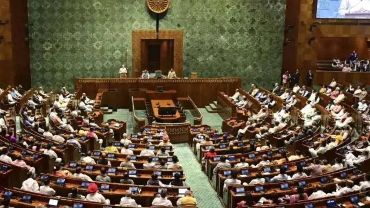 Vande Mataram Bill Passed : राज्यसभा में वंदे मातरम बिल हुआ पास, अपमान करने पर मिलेगी 3 साल की सजा