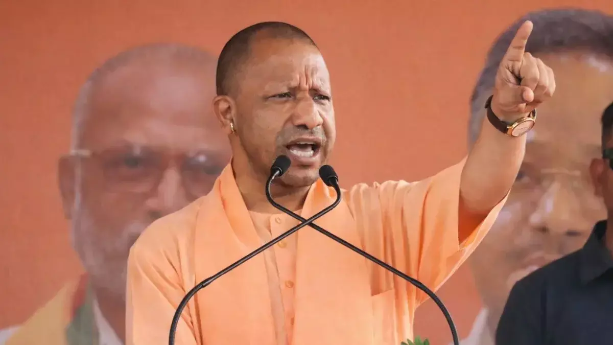 UP News : गुरु पूर्णिमा महोत्सव में CM योगी का बड़ा बयान, बोले- ‘कालनेमियों’ से रहें सावधान UP News : गुरु पूर्णिमा महोत्सव में CM योगी का बड़ा बयान, बोले- ‘कालनेमियों’ से रहें सावधान