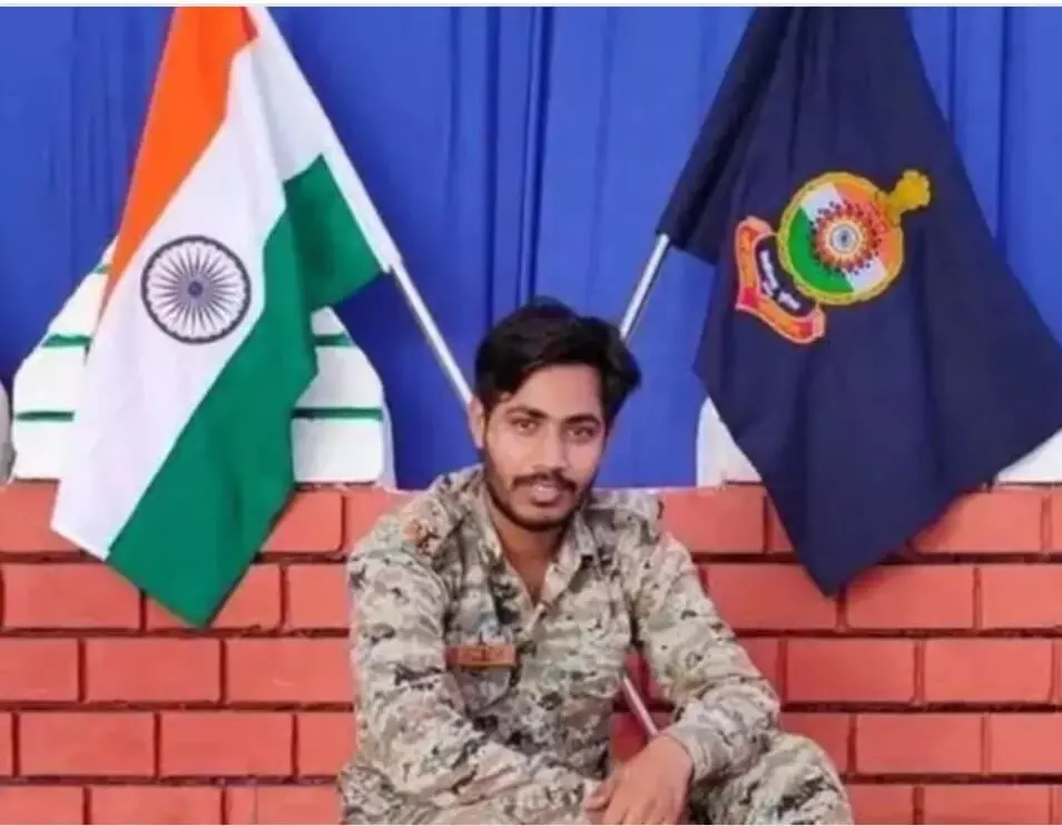 Raipur Breaking : ट्रैफिक DCP के ड्राइवर आरक्षक ने जहर खाकर दी जान, पुलिस आत्महत्या के कारणों की जांच में जुटी