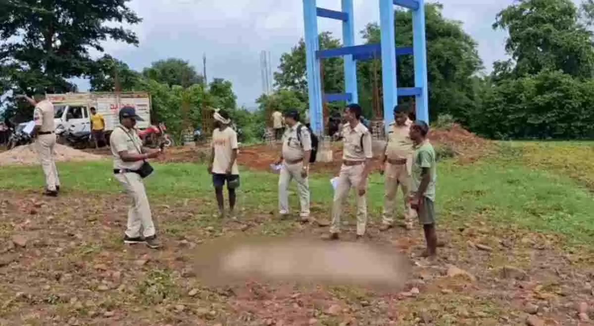 MP Crime : जादू-टोना के शक में चाचा की निर्मम हत्या, खेत में मिला खून से लथपथ शव, भतीजा हिरासत में MP Crime : जादू-टोना के शक में चाचा की निर्मम हत्या, खेत में मिला खून से लथपथ शव, भतीजा हिरासत में