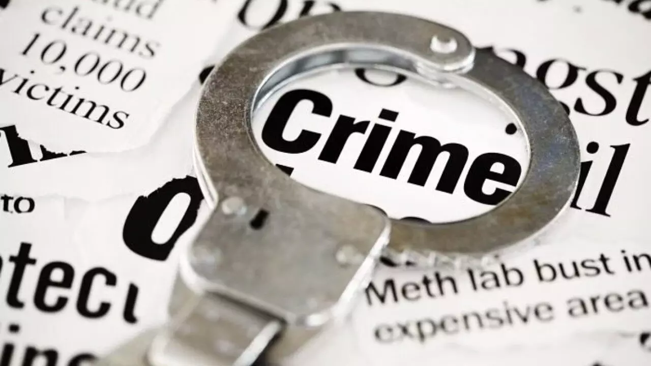MP Crime : शादी का दबाव बना युवक पर भारी, युवती ने दुपट्टे से गला घोंटकर की हत्या, 24 घंटे में खुला राज MP Crime : शादी का दबाव बना युवक पर भारी, युवती ने दुपट्टे से गला घोंटकर की हत्या, 24 घंटे में खुला राज
