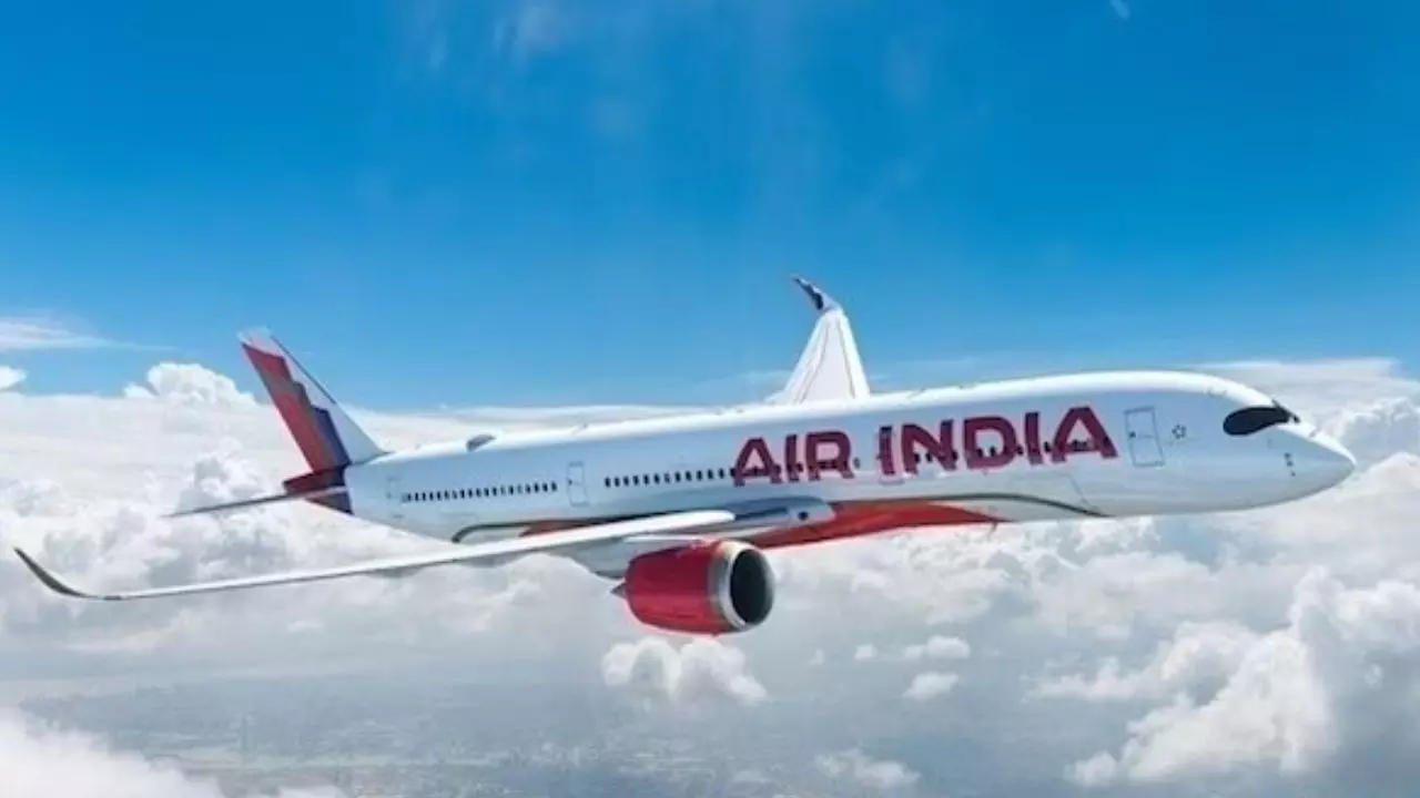 Air India Flight Turbulence: फुकेट से दिल्ली आ रही एयर इंडिया की फ्लाइट में हुआ तेज टर्बुलेंस, कई यात्री और क्रू घायल