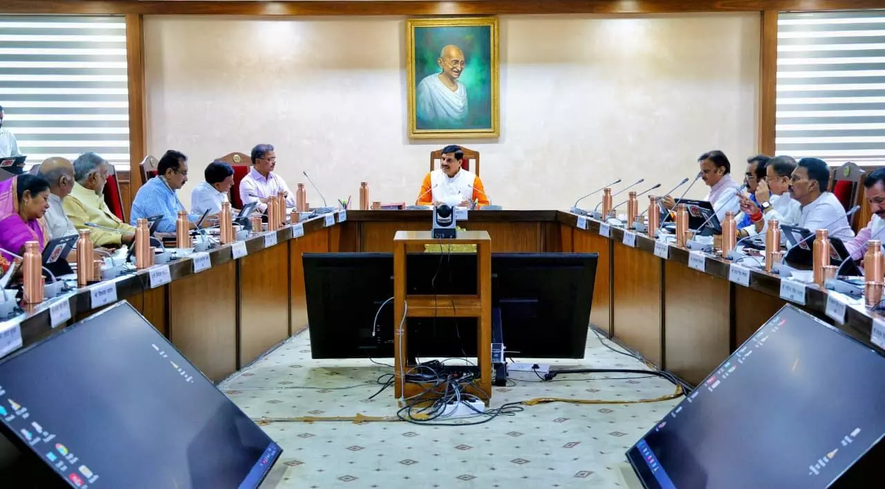 MP Cabinet Decisions: मोहन कैबिनेट के बड़े फैसले : प्राचार्यों को 1 लाख रुपए देगी सरकार, 10 हजार शिक्षक भर्ती को मिली मंजूरी