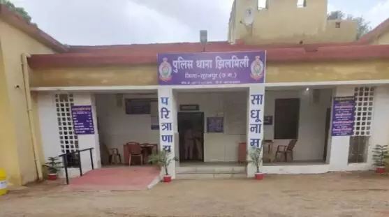 CG News: जीवित महिला को कागजों में मृत बताकर हड़पी जमीन, तहसीलदार-पटवारी समेत चार पर FIR