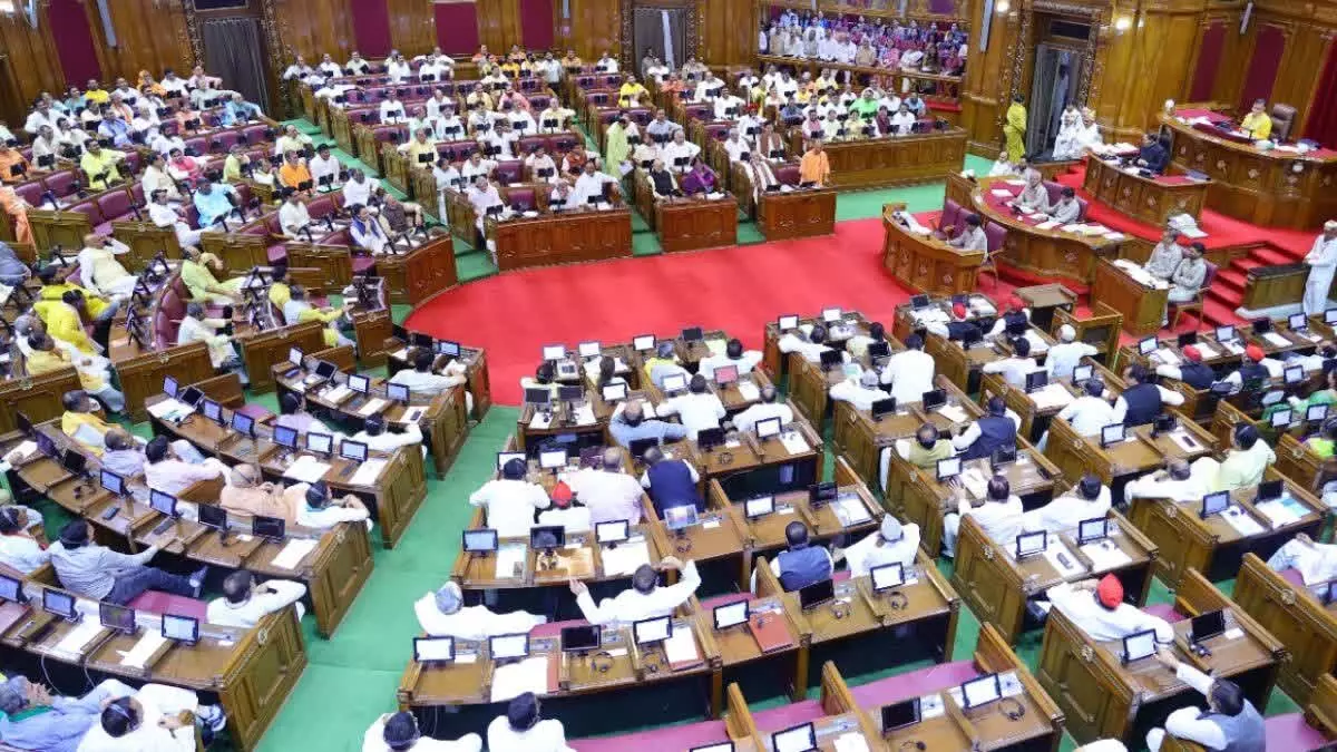 UP Monsoon Session 2026: यूपी विधानसभा का मानसून सत्र एक दिन पहले ही समाप्त, सपा के हंगामे के बीच सदन अनिश्चितकाल के लिए स्थगित