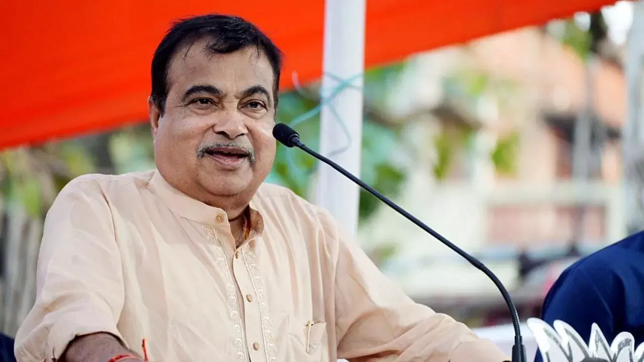 Nitin Gadkari: नितिन गडकरी के खिलाफ फर्जी AI कंटेंट पर हाईकोर्ट सख्त, डीपफेक पोस्ट हटाने के निर्देश