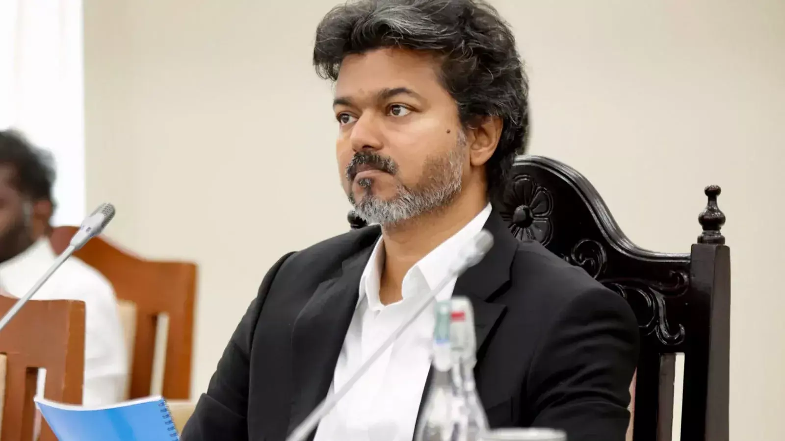 CM Vijay : सीएम विजय को बड़ा झटका, परिसीमन बैठक से 37 सांसदों ने बनाई दूरी; DMK और AIADMK समेत कई दलों ने किया बहिष्कार CM Vijay : सीएम विजय को बड़ा झटका, परिसीमन बैठक से 37 सांसदों ने बनाई दूरी; DMK और AIADMK समेत कई दलों ने किया बहिष्कार