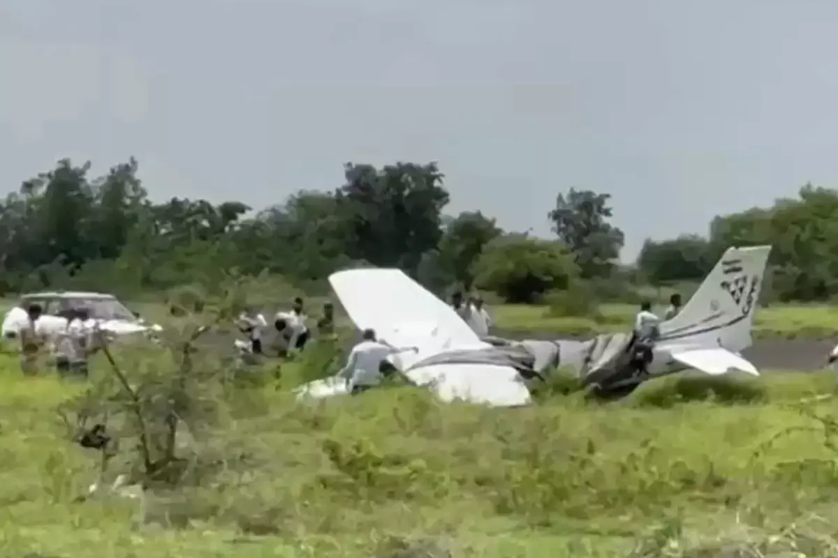 Pune Aircraft crash: बारामती एयरपोर्ट पर ट्रेनिंग एयरक्राफ्ट क्रैश, 8 महीने में तीसरा हादसा