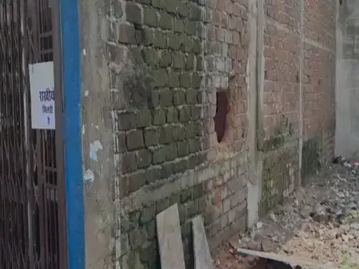 Raipur City Crime : ज्वेलर्स दुकान पर बड़ा धावा, दीवार में छेद कर घुसे चोर, 20 किलो चांदी समेत लाखों का माल पार
