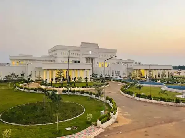 Chhattisgarh Hareli Tihaar: हरेली तिहार : नवा रायपुर CM हाउस में पहली बार सजेगा गांव का रंग, मंत्री-विधायक चढ़ेंगे गेड़ी Chhattisgarh Hareli Tihaar: हरेली तिहार : नवा रायपुर CM हाउस में पहली बार सजेगा गांव का रंग, मंत्री-विधायक चढ़ेंगे गेड़ी