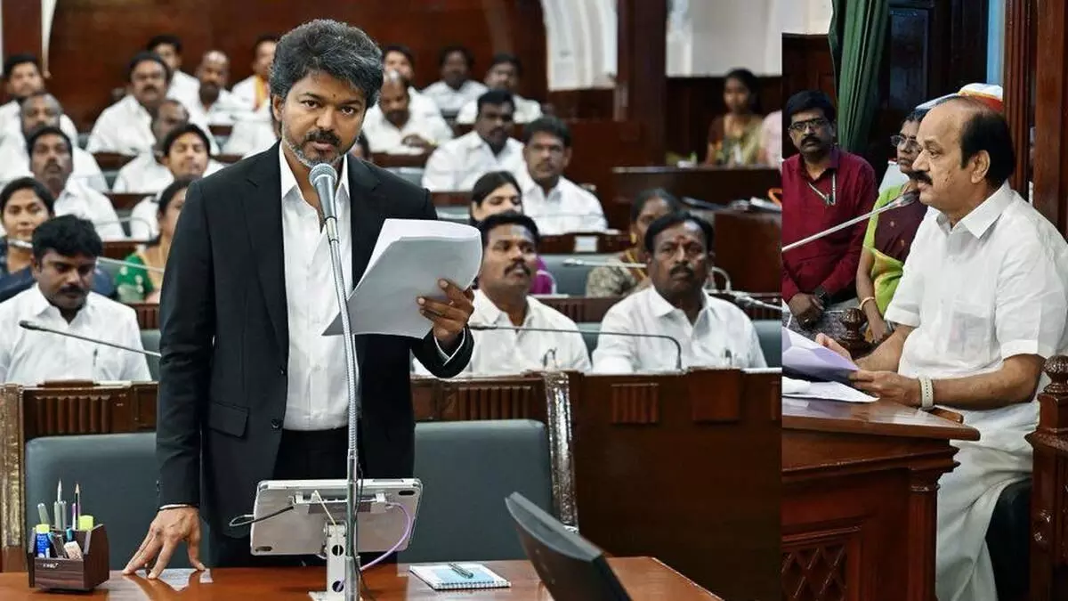 Tamil Nadu: तमिलनाडु विधानसभा में परिसीमन के खिलाफ प्रस्ताव पास: लोकसभा की 543 सीटें फ्रीज रखने की मांग Tamil Nadu: तमिलनाडु विधानसभा में परिसीमन के खिलाफ प्रस्ताव पास: लोकसभा की 543 सीटें फ्रीज रखने की मांग
