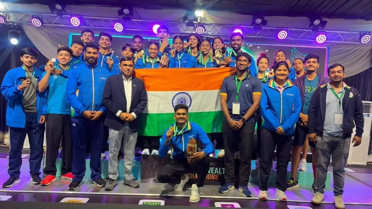 Commonwealth Fencing Championship 2026: भारत ने पहली बार जीता कॉमनवेल्थ फेंसिंग का ओवरऑल खिताब, 13 गोल्ड समेत कुल 35 पदकों के साथ रचा इतिहास Commonwealth Fencing Championship 2026: भारत ने पहली बार जीता कॉमनवेल्थ फेंसिंग का ओवरऑल खिताब, 13 गोल्ड समेत कुल 35 पदकों के साथ रचा इतिहास