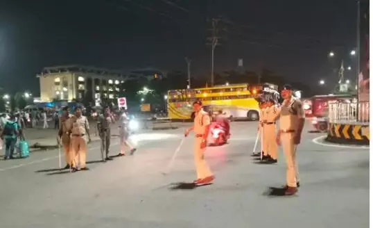 Raipur Police Independence Day Security: रायपुर में 15 अगस्त को लेकर हाई अलर्ट, राजधानी के एंट्री और एग्जिट प्वाइंट पर 24 घंटे नाकेबंदी, 800 जवान तैनात