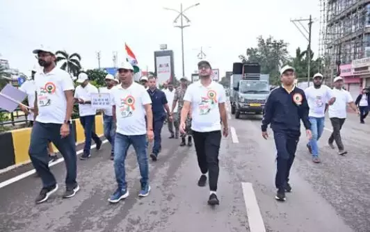 Raipur Freedom Run: हाथों में तिरंगा थाम कर कलेक्टर से लेकर जिले के अफसरों ने लगाई दौड़, रायपुर की सड़क पर दिखा देशभक्ति का रंग