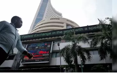 Stock Market August 14: शेयर बाजार में उतार-चढ़ाव, सेंसेक्स 71 अंक टूटा, निफ्टी भी फिसला