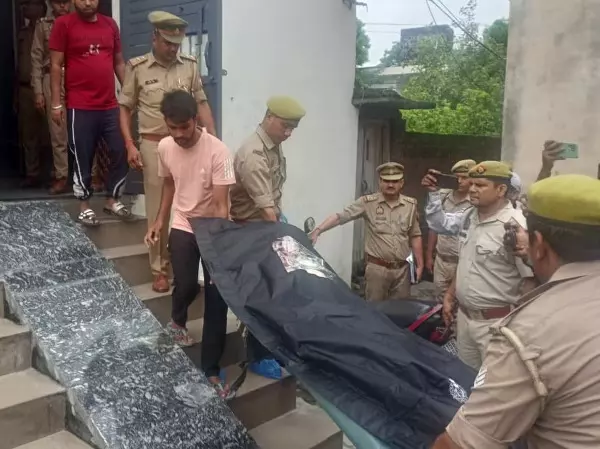 UP News : सिपाही की पत्नी ने घर में रखी सरकारी राइफल से खुद को मारी गोली, जांच में जुटी पुलिस UP News : सिपाही की पत्नी ने घर में रखी सरकारी राइफल से खुद को मारी गोली, जांच में जुटी पुलिस