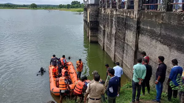 CG News : स्वतंत्रता दिवस पर घूमने गए व्यापारी की बांध में डूबने से मौत CG News : स्वतंत्रता दिवस पर घूमने गए व्यापारी की बांध में डूबने से मौत