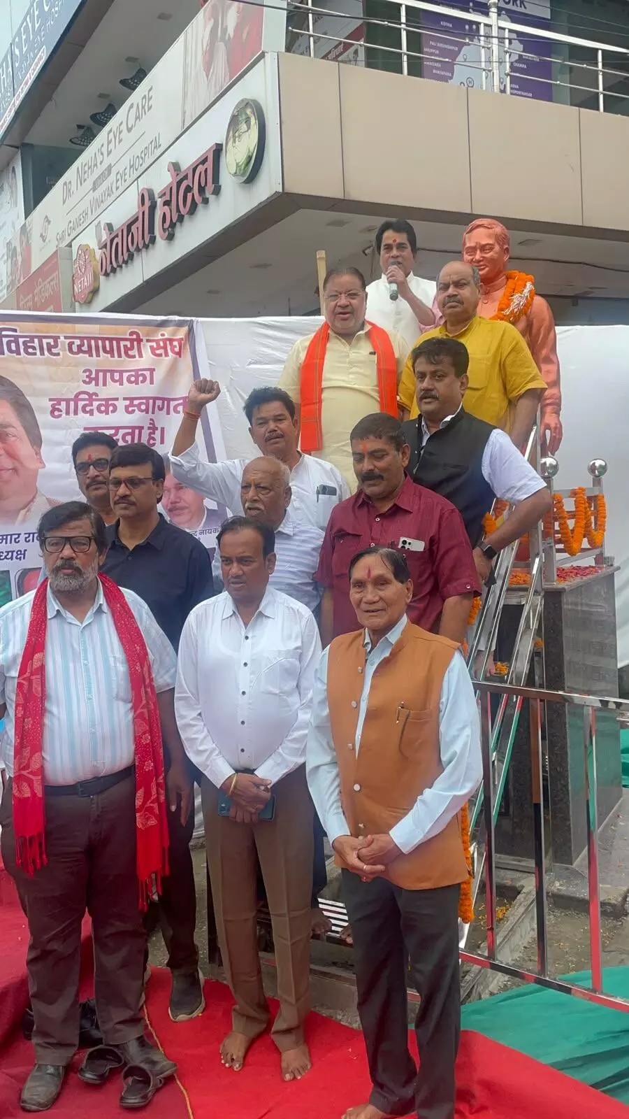 Raipur City News : अटल जी की पुण्यतिथि पर श्रद्धांजलि सभा, अवंती विहार व्यापारी संघ ने किया पुष्पांजलि अर्पण