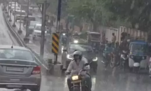 CG Weather News : छत्तीसगढ़ में फिर बदला मौसम, 3 दिन बारिश के आसार, कई जिलों में भारी बारिश का अलर्ट CG Weather News : छत्तीसगढ़ में फिर बदला मौसम, 3 दिन बारिश के आसार, कई जिलों में भारी बारिश का अलर्ट
