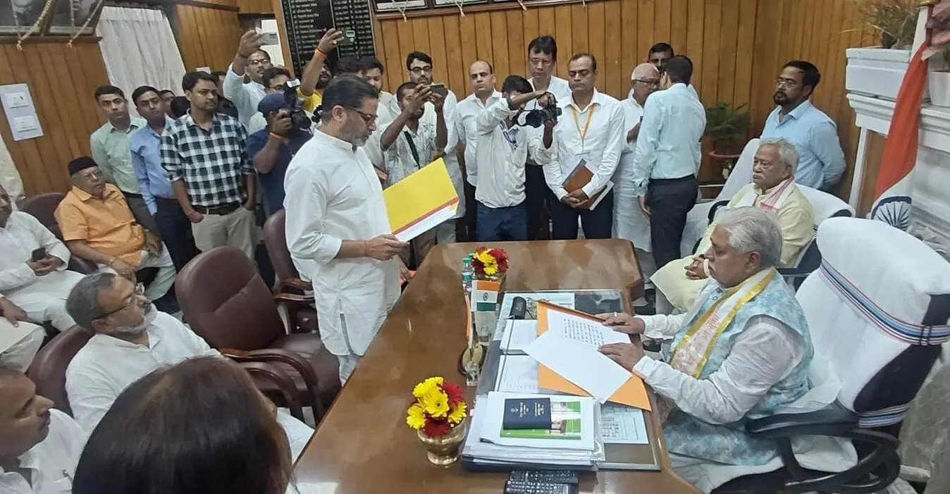 Prashant Kishor: प्रशांत किशोर बने ‘माननीय’, विधानसभा में ली पद और गोपनीयता की शपथ, बोले- शिक्षा, सड़क और रोजगार पर करेंगे काम