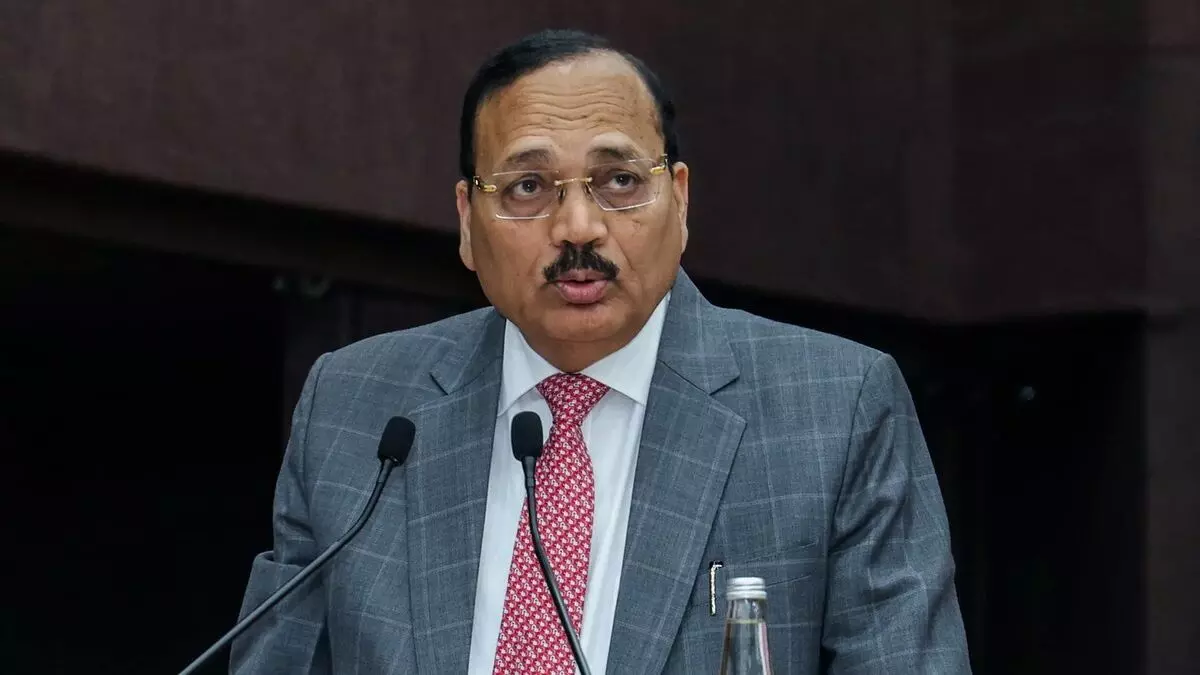 TISS Convocation: TISS के दीक्षांत समारोह में चीफ गेस्ट नहीं होंगे CJI सूर्यकांत; अब इस शख्सियत को मिला न्योता TISS Convocation: TISS के दीक्षांत समारोह में चीफ गेस्ट नहीं होंगे CJI सूर्यकांत; अब इस शख्सियत को मिला न्योता