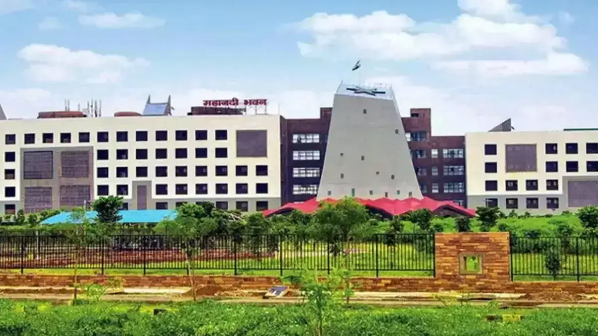 CG News : छत्तीसगढ़ में साइबर अपराध पर लगाम के लिए S4C का गठन, दो वरिष्ठ IPS अफसरों को मिली बड़ी जिम्मेदारी CG News : छत्तीसगढ़ में साइबर अपराध पर लगाम के लिए S4C का गठन, दो वरिष्ठ IPS अफसरों को मिली बड़ी जिम्मेदारी