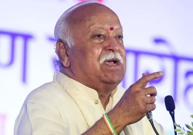 Mohan Bhagwat US visit: मोहन भागवत की US यात्रा से पहले बवाल, USCIRF की अमेरिका में RSS पर बैन की मांग, भारत ने दिया करारा जवाब Mohan Bhagwat US visit: मोहन भागवत की US यात्रा से पहले बवाल, USCIRF की अमेरिका में RSS पर बैन की मांग, भारत ने दिया करारा जवाब