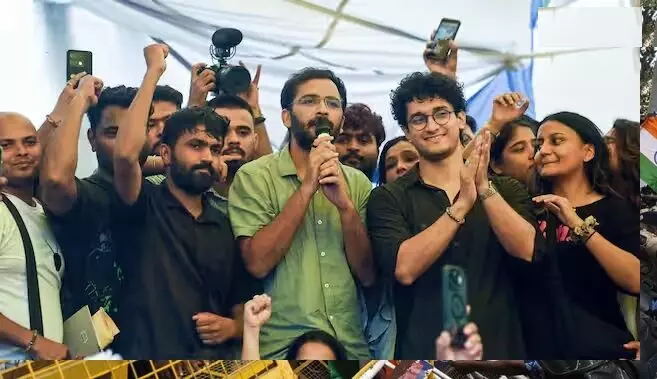 CJP स्पोकेसपर्सन आशुतोष से मारपीट मामले में दोनों पक्षों ने दर्ज कराई FIR, स्कूल दूसरे जगह शिफ्ट CJP स्पोकेसपर्सन आशुतोष से मारपीट मामले में दोनों पक्षों ने दर्ज कराई FIR, स्कूल दूसरे जगह शिफ्ट