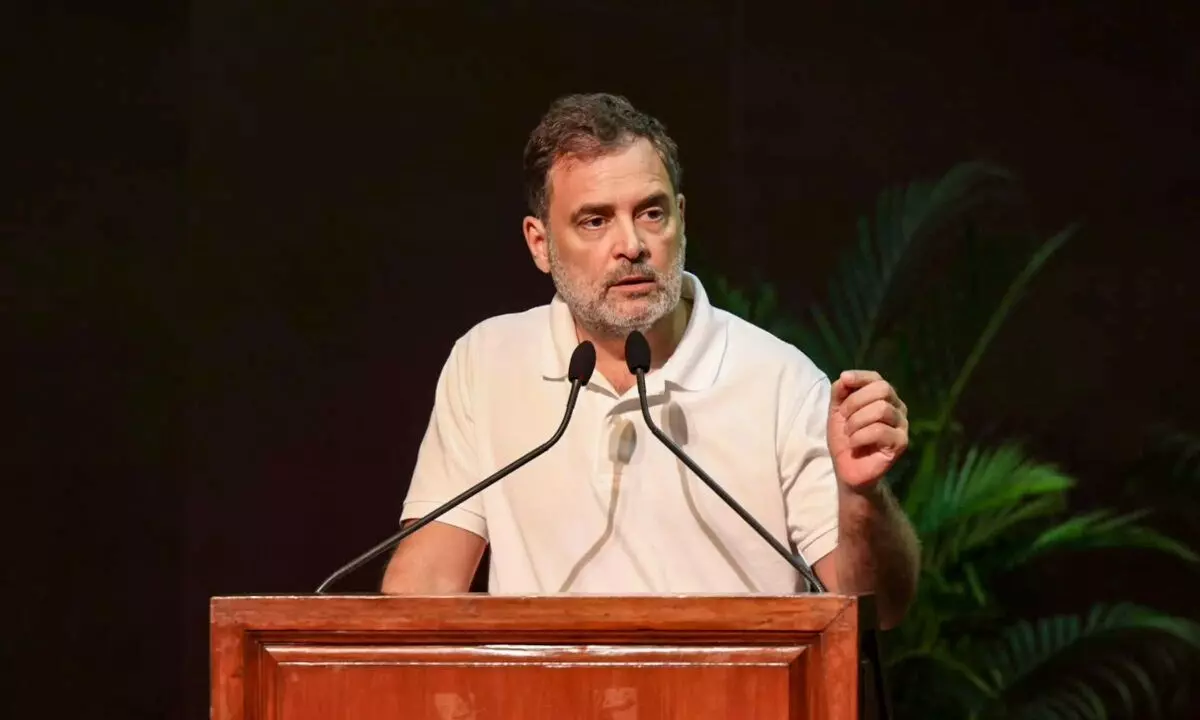 Rahul Gandhi: पुणे में ‘छात्रों की गूंज’ कार्यक्रम में राहुल गांधी बोले- 70 करोड़ महिलाएं देश की असली ताकत Rahul Gandhi: पुणे में ‘छात्रों की गूंज’ कार्यक्रम में राहुल गांधी बोले- 70 करोड़ महिलाएं देश की असली ताकत