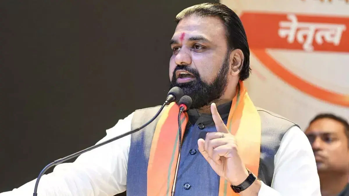 Bihar : जमीन माफिया से लेकर पेपर लीक-मानव तस्करी तक के मामलों में होगी सख्त कार्रवाई; जानें किस-किस अपराध पर लगेगा CCA Bihar : जमीन माफिया से लेकर पेपर लीक-मानव तस्करी तक के मामलों में होगी सख्त कार्रवाई; जानें किस-किस अपराध पर लगेगा CCA