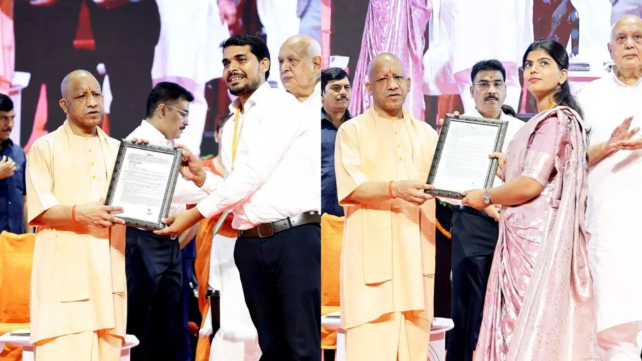 UP News : सीएम योगी ने 3,572 युवाओं को दिया नियुक्ति पत्र, बोले- छह महीने में देंगे एक लाख नौकरियां UP News : सीएम योगी ने 3,572 युवाओं को दिया नियुक्ति पत्र, बोले- छह महीने में देंगे एक लाख नौकरियां