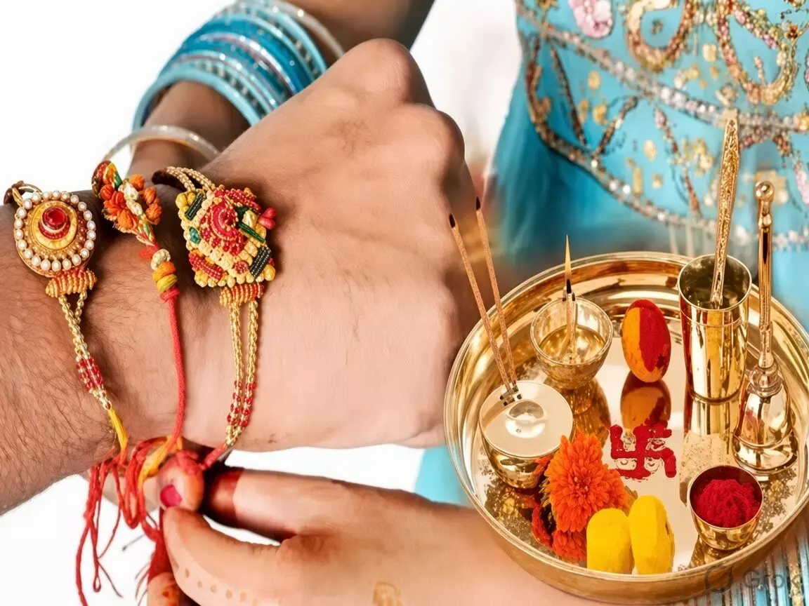 Raksha Bandhan 2026: ऐसे सजाएं राखी की थाली, जरूर रखें ये चीजें, भाई पर अक्षत डालते हुए पढ़ें ये मंत्र Raksha Bandhan 2026: ऐसे सजाएं राखी की थाली, जरूर रखें ये चीजें, भाई पर अक्षत डालते हुए पढ़ें ये मंत्र