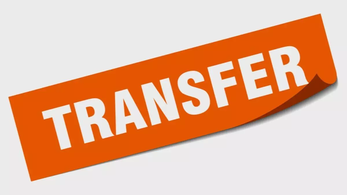 Transfer : IAS, PCS और सचिवालय सेवा के 6 अधिकारियों का तबादला, शासन ने जारी की लिस्ट Transfer : IAS, PCS और सचिवालय सेवा के 6 अधिकारियों का तबादला, शासन ने जारी की लिस्ट