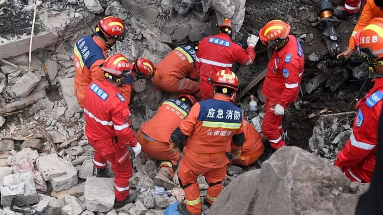 China Landslide : नेपाल के बाद चीन में भी तबाही, लैंडस्लाइड में 16 की मौत; 546 लोग लापता, रेस्क्यू ऑपरेशन जारी China Landslide : नेपाल के बाद चीन में भी तबाही, लैंडस्लाइड में 16 की मौत; 546 लोग लापता, रेस्क्यू ऑपरेशन जारी