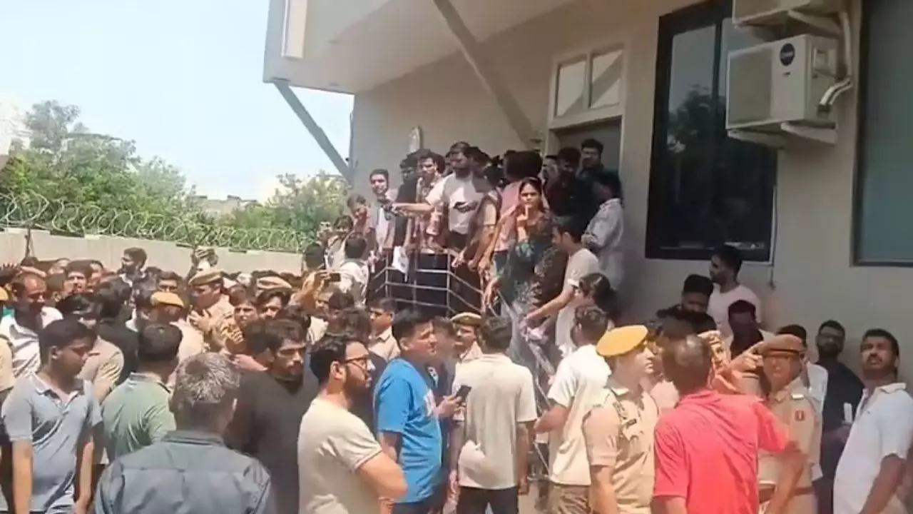 NEET-PG 2026: जयपुर में एग्जाम के दौरान बिजली गुल, 311 अभ्यर्थियों की परीक्षा प्रभावित; 5 सितंबर को होगा Re-Exam NEET-PG 2026: जयपुर में एग्जाम के दौरान बिजली गुल, 311 अभ्यर्थियों की परीक्षा प्रभावित; 5 सितंबर को होगा Re-Exam