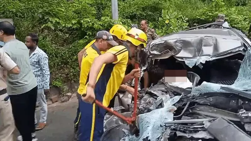 Badrinath Highway Accident : डंपर-कार की जोरदार टक्कर में भाई-बहन ने तोड़ा दम; 2 युवतियां गंभीर Badrinath Highway Accident : डंपर-कार की जोरदार टक्कर में भाई-बहन ने तोड़ा दम; 2 युवतियां गंभीर